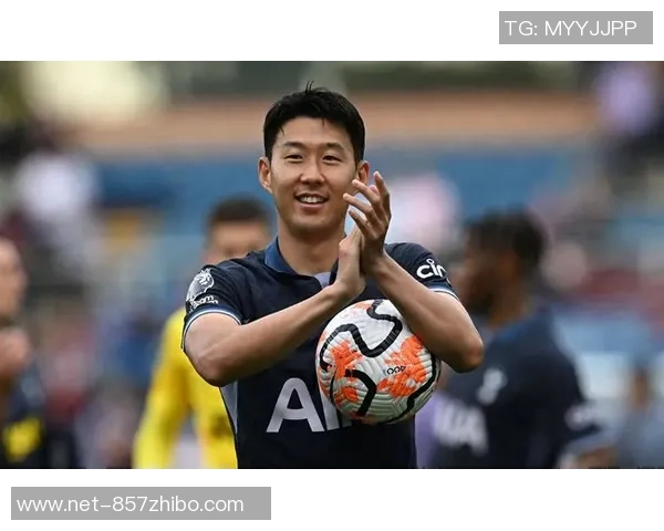 孙兴慜在中国对韩国比赛中上演帽子戏法引发热议